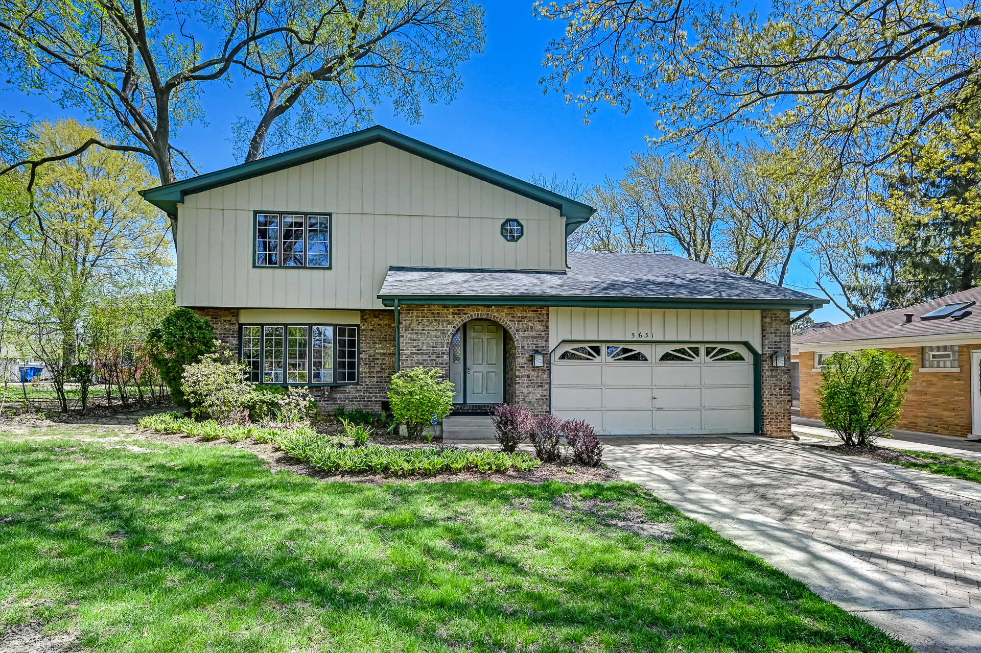 5631 S Elm St, Hinsdale, IL